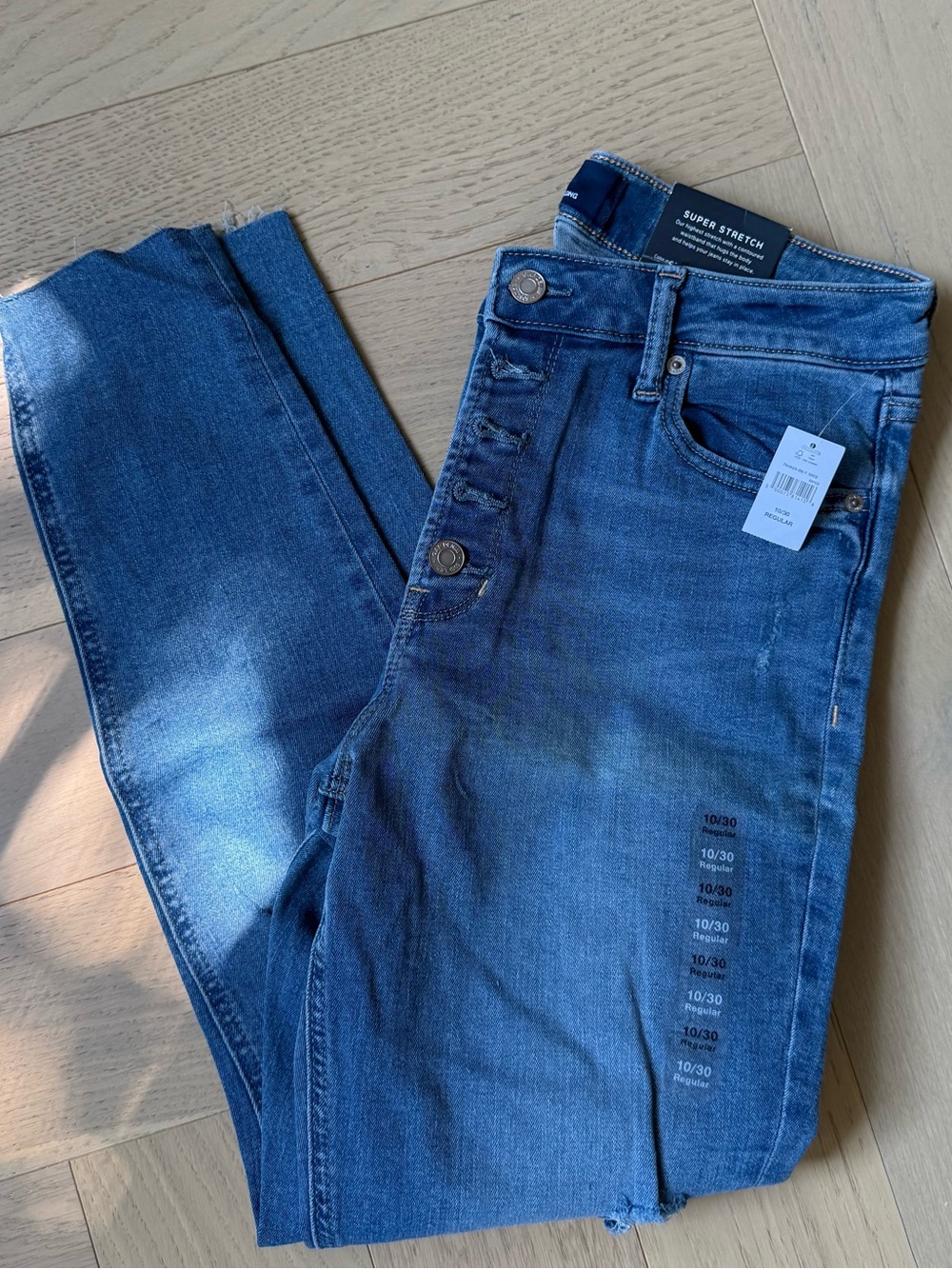 GAP Women's Dark Blue Skinny Super Stretch Jeans